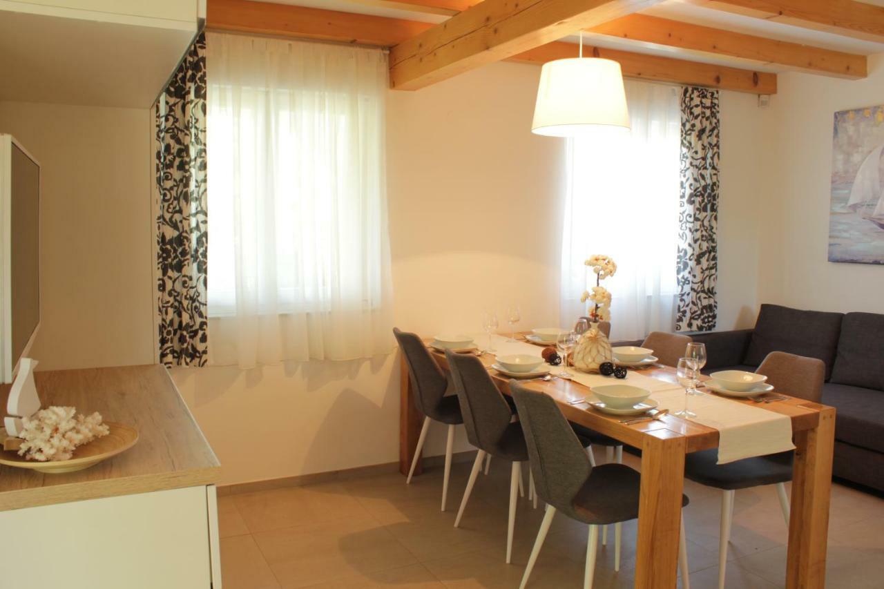 Holiday Home Liberta クルニカ エクステリア 写真